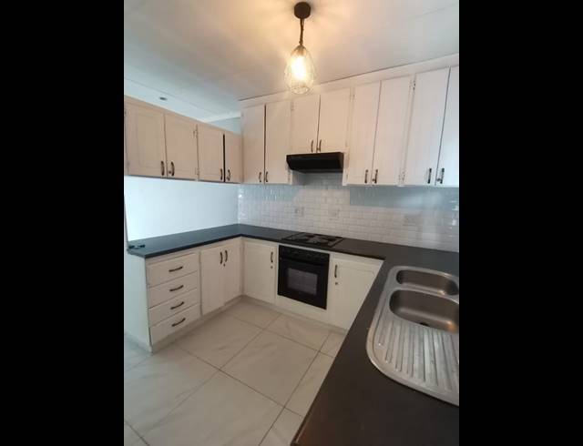 2 BEDROOM TOWNHOUSE FOR SALE IN NAVALSIG